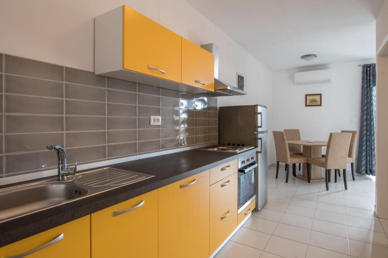 App Jadranka Apartamento Umag Exterior foto